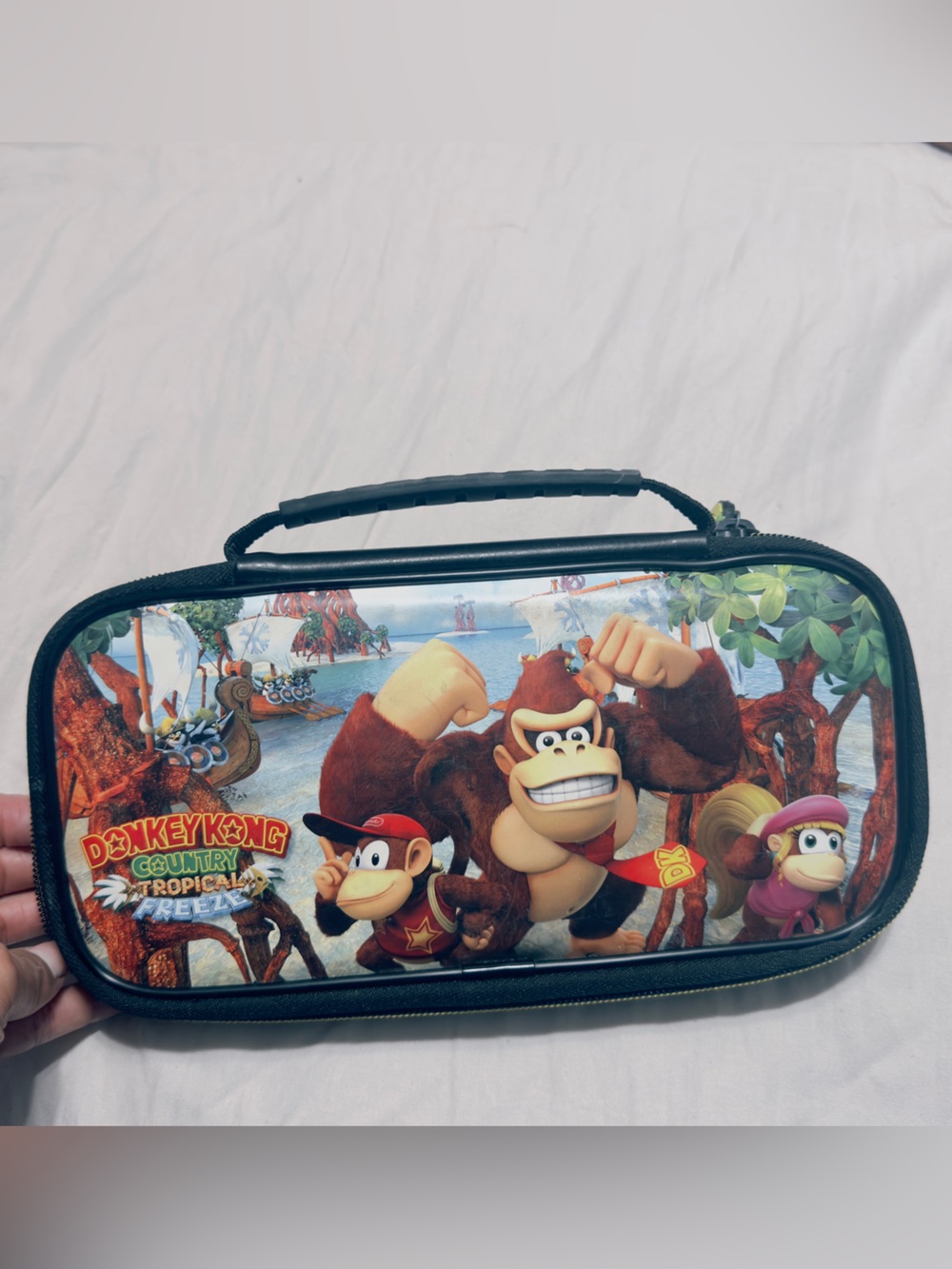 Donkey Kong Tropical Nintendo Switch Carry Case - Multicolor